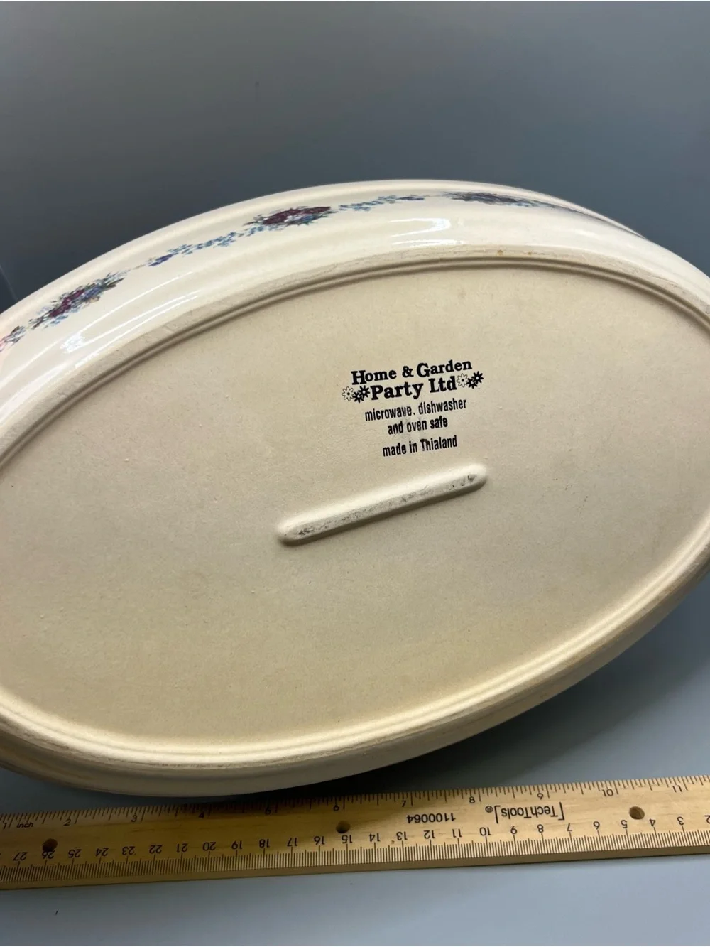 Home & Garden Party Ltd. 14” Deep Dish Floral Patten Casserole Dish 2002